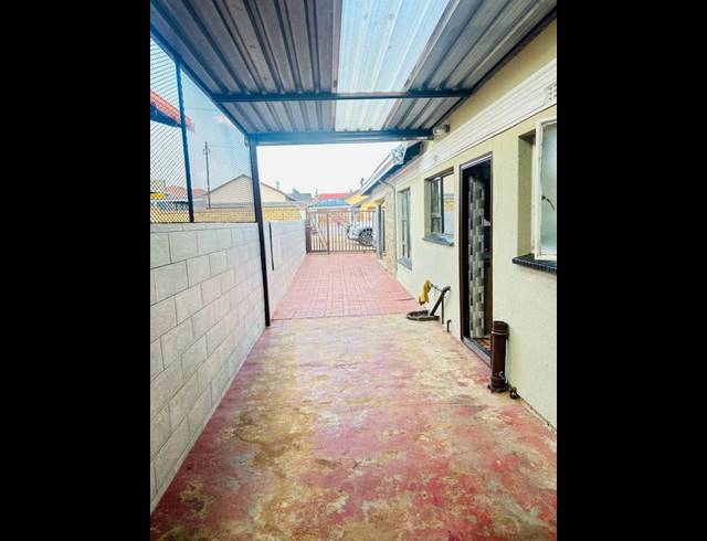 3 BEDROOM HOUSE FOR SALE IN MOHLAKENG